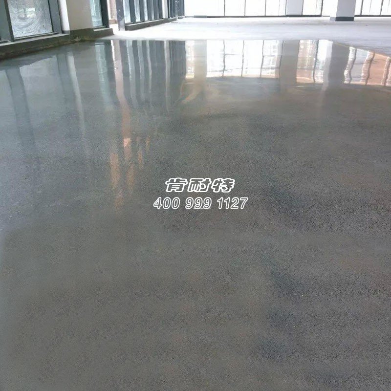 水泥地面硬化剂 渗透力较强的液体材料